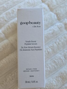 goop BeautyYouth-Boost Peptide Serum